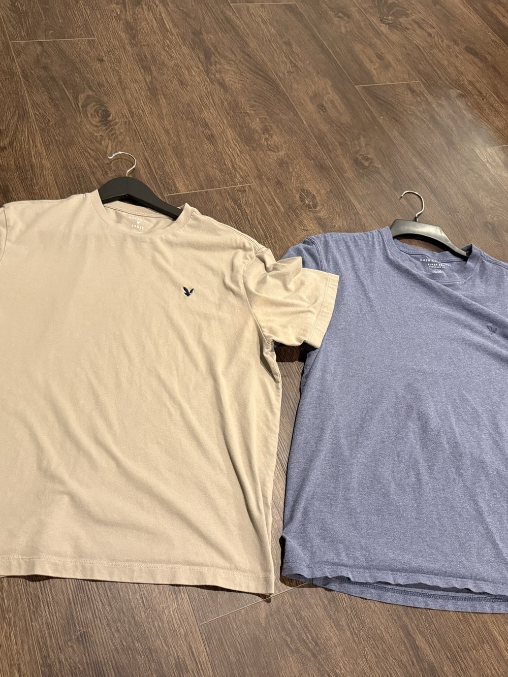 American Eagle Short Sleeve Tees Beige & Blue